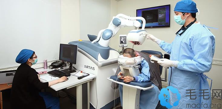 中国台湾瑞丝得植发诊所植发机器人