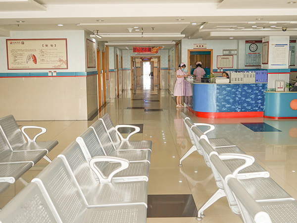 重庆骑士医院植发中心等候区